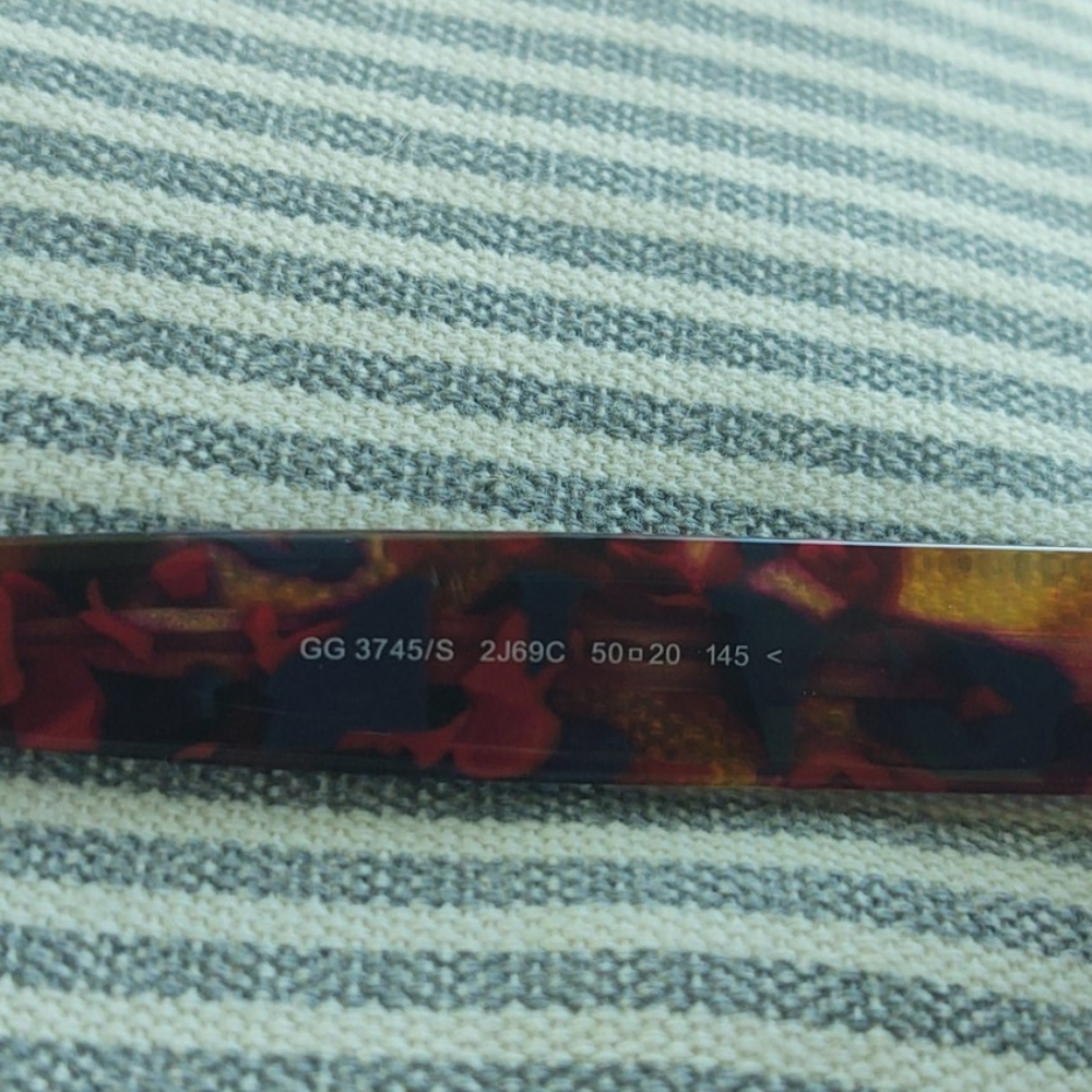 Red Gucci Sunglasses Euc - image 5